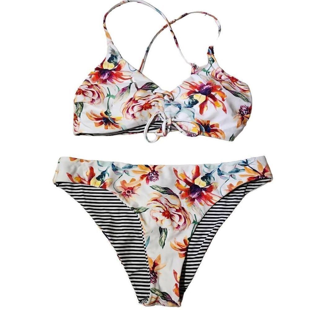 Cupshe Women's Floral Reversible Bikini Set Size Small